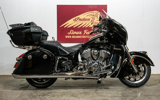 2023 Indian Motorcycle® Roadmaster® Black Metallic