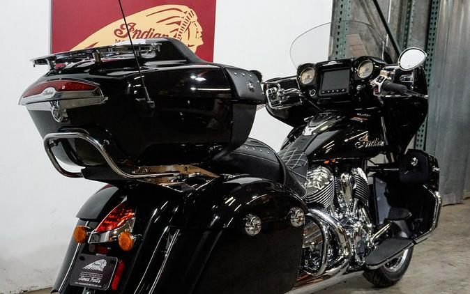 2023 Indian Motorcycle® Roadmaster® Black Metallic