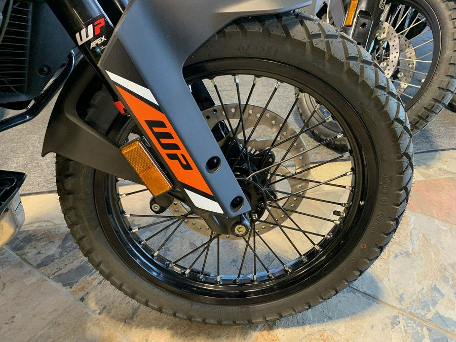 2024 KTM Adventure 390