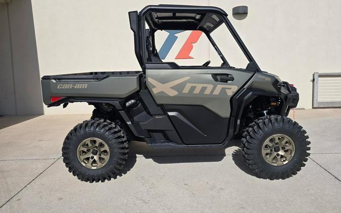 2026 Can-Am Defender X mr with Half Doors HD11