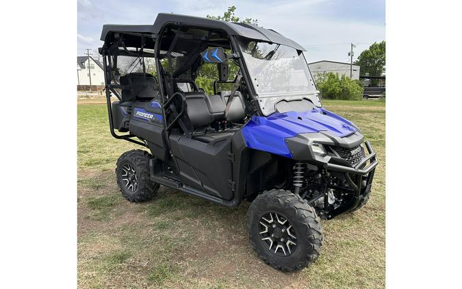 2019 Pioneer 700-4 Deluxe - Honda