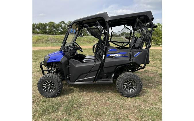 2019 Pioneer 700-4 Deluxe - Honda