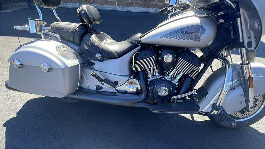 2017 Indian Motorcycle® Chieftain® Silver Smoke