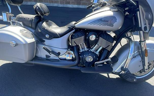 2017 Indian Motorcycle® Chieftain® Silver Smoke