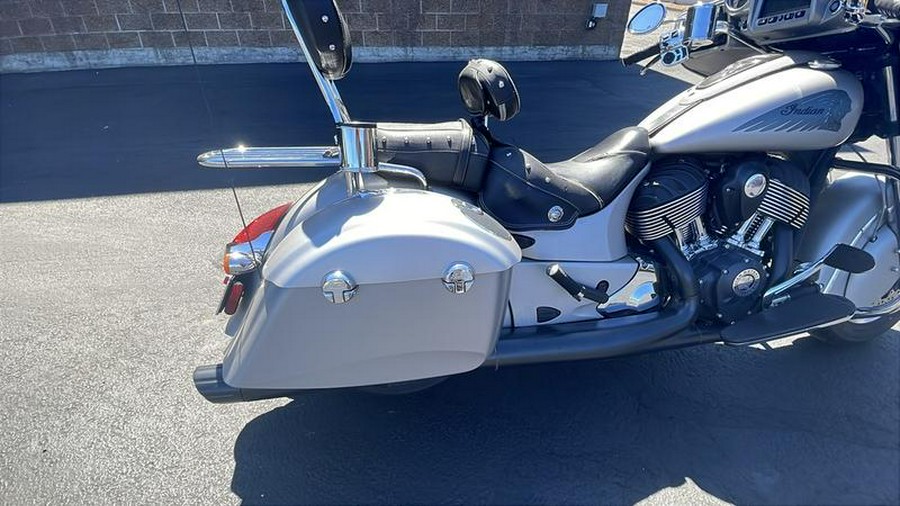 2017 Indian Motorcycle® Chieftain® Silver Smoke