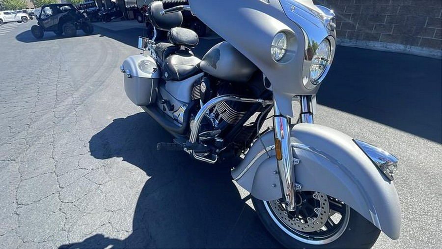 2017 Indian Motorcycle® Chieftain® Silver Smoke