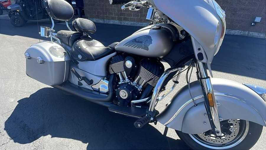2017 Indian Motorcycle® Chieftain® Silver Smoke