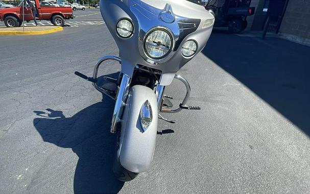 2017 Indian Motorcycle® Chieftain® Silver Smoke