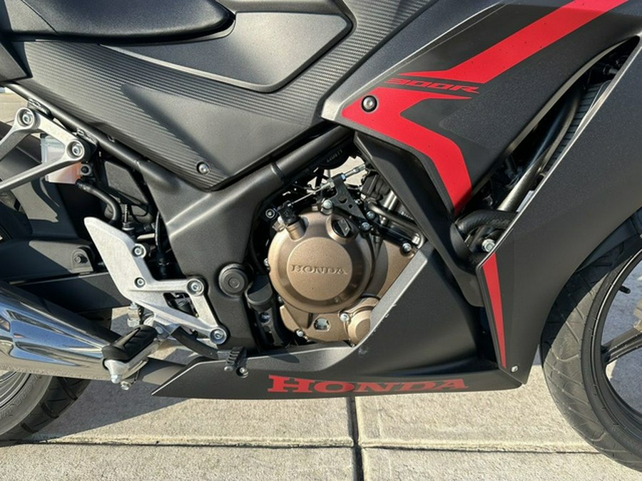 2022 Honda CBR300R ABS