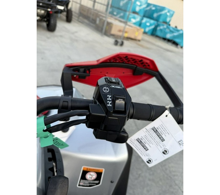 2026 Can-Am Renegade X mr 1000 R Hyper Silver & Legion Red