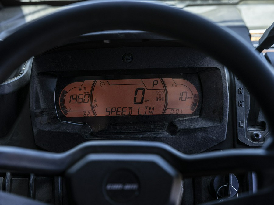 2025 Can-Am Defender MAX Lone Star Cab