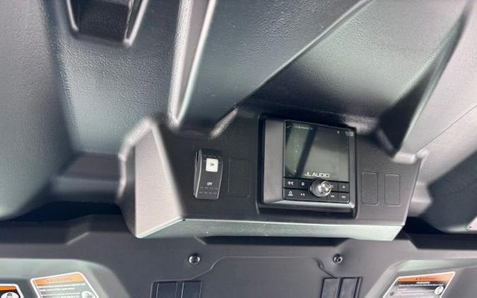 2025 Can-Am Defender MAX Lone Star Cab