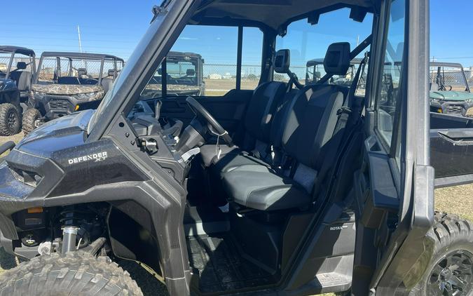 2026 Can-Am Defender XT CAB HD11