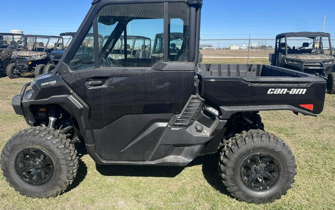 2026 Can-Am Defender XT CAB HD11
