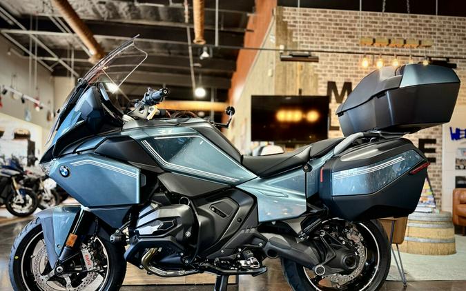 2026 BMW Motorrad R 1300 RT Option 719 Blue Ridge Mountain Metallic