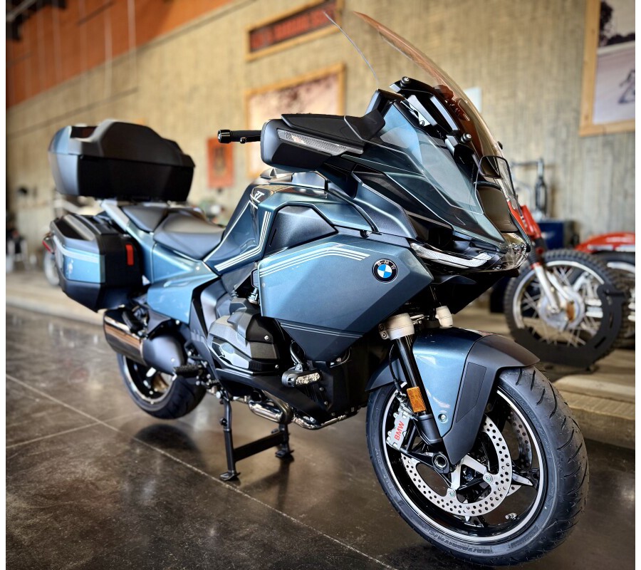 2026 BMW Motorrad R 1300 RT Option 719 Blue Ridge Mountain Metallic