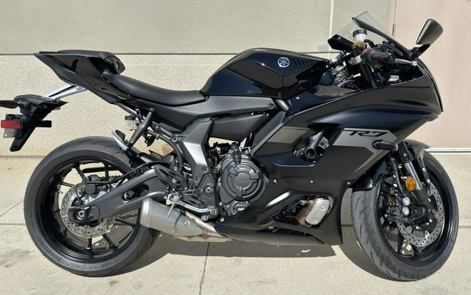 2025 Yamaha YZF-R7