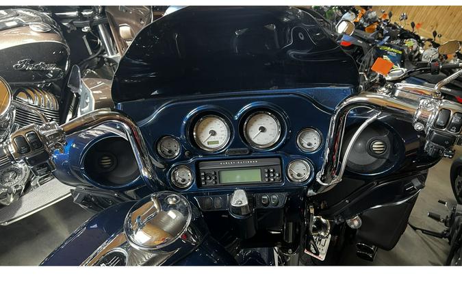 2012 Harley-Davidson® Street Glide Base