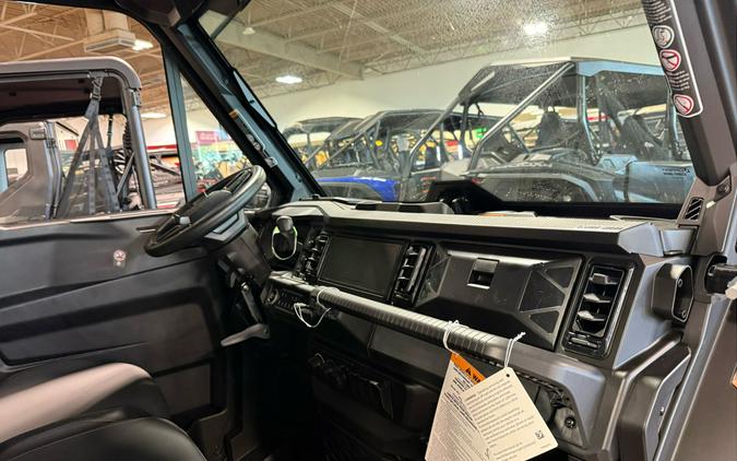 2026 Can-Am Defender MAX XT CAB HD11