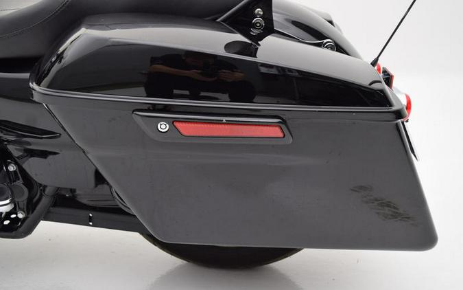 2018 Harley-Davidson® FLTRX - Road Glide®