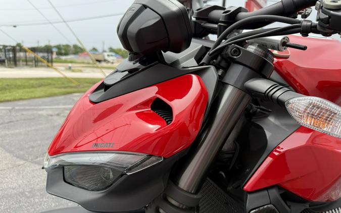 2023 Ducati Streetfighter V2 Ducati Red - 06220P