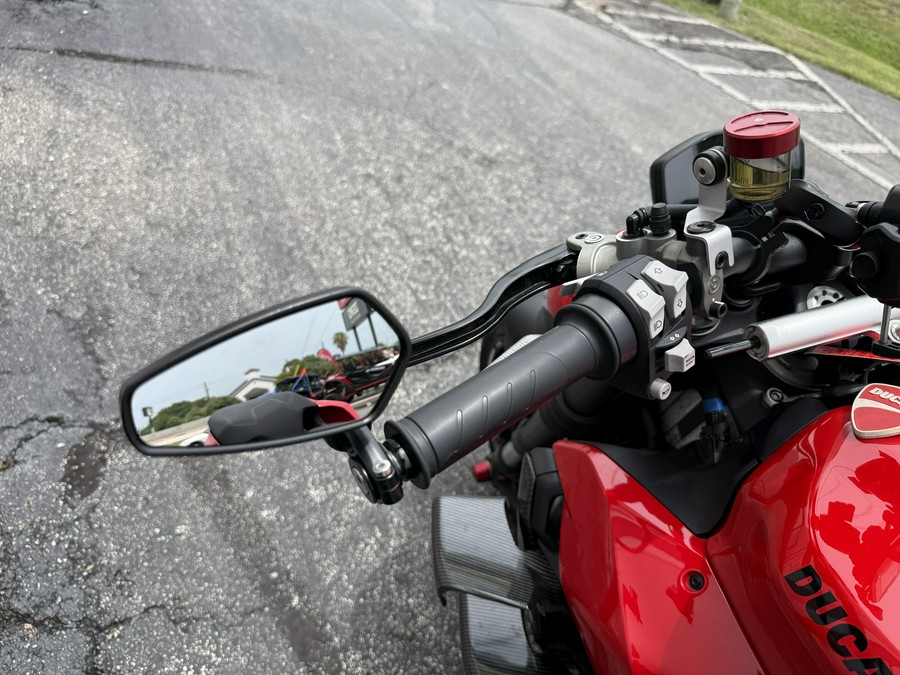 2023 Ducati Streetfighter V2 Ducati Red - 06220P
