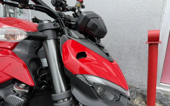 2023 Ducati Streetfighter V2 Ducati Red - 06220P
