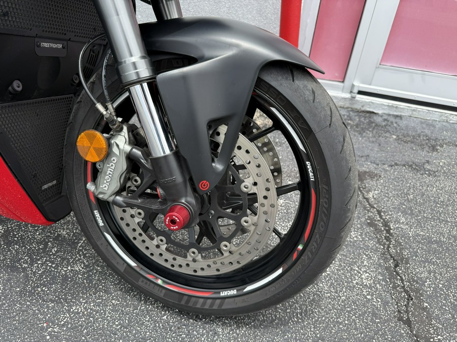 2023 Ducati Streetfighter V2 Ducati Red - 06220P
