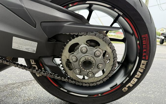 2023 Ducati Streetfighter V2 Ducati Red - 06220P