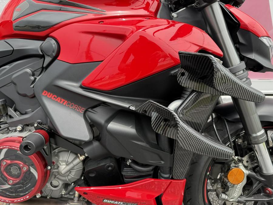 2023 Ducati Streetfighter V2 Ducati Red - 06220P
