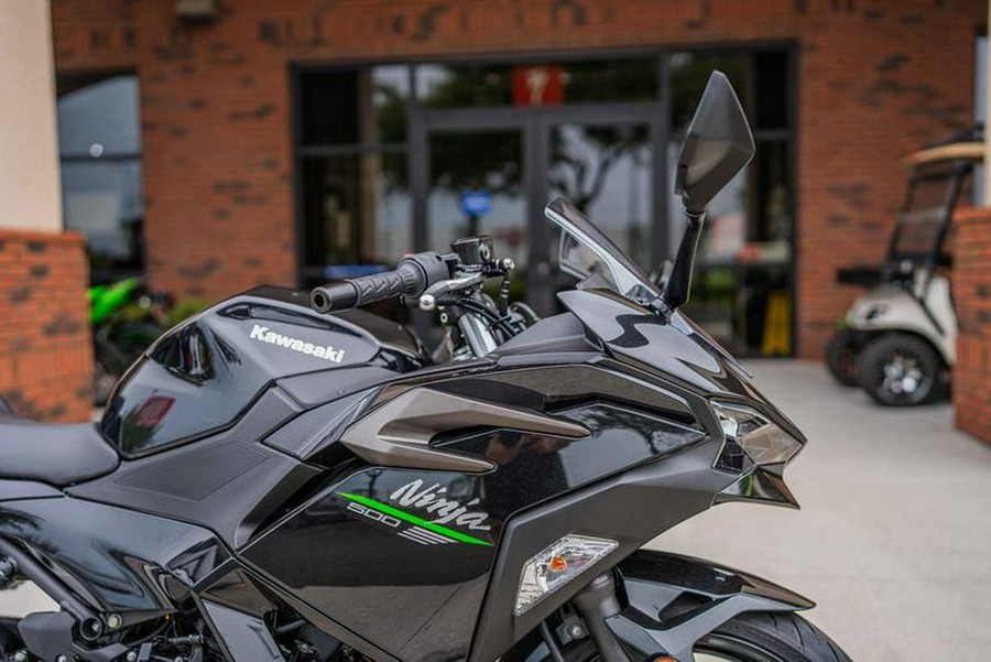 2024 Kawasaki Ninja® 500