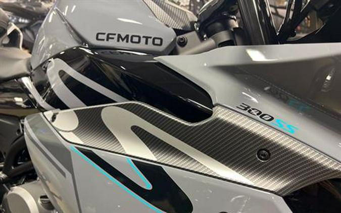 2023 CFMOTO 300SS