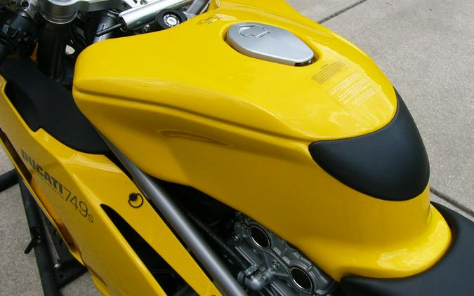 2004 Ducati 749S