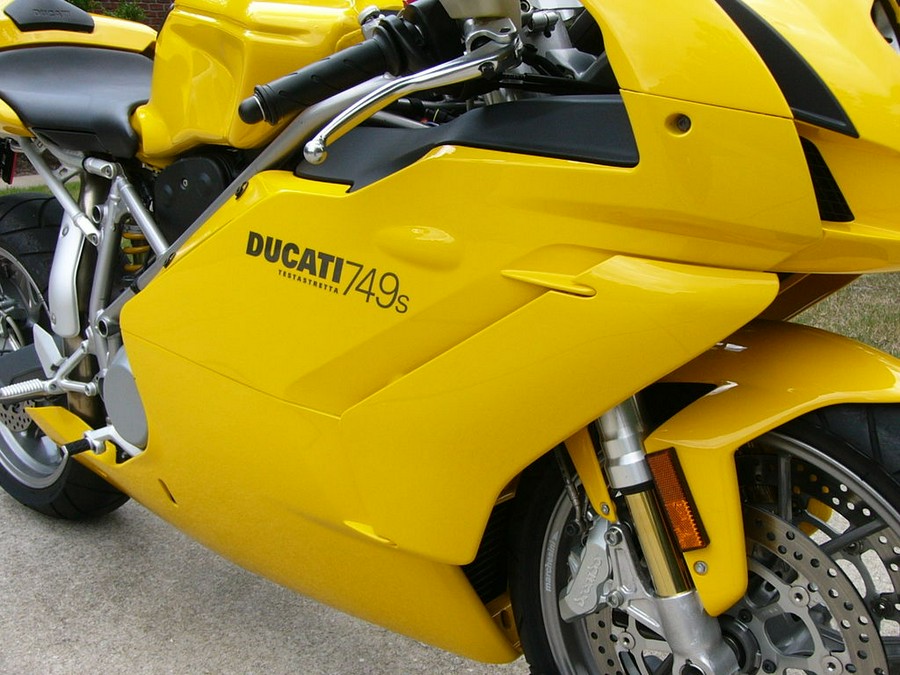 2004 Ducati 749S