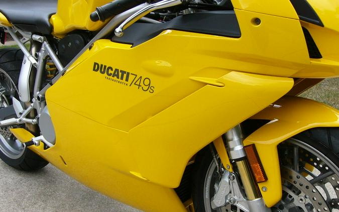 2004 Ducati 749S