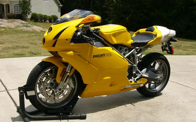 2004 Ducati 749S