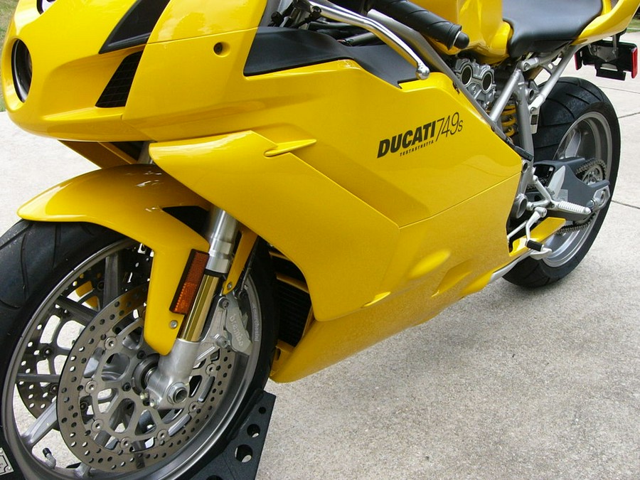 2004 Ducati 749S