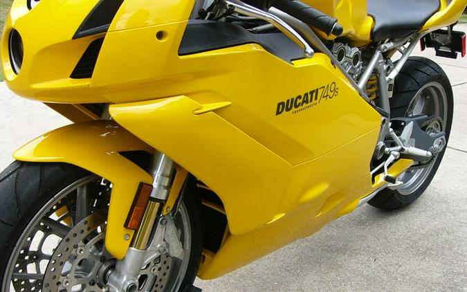 2004 Ducati 749S