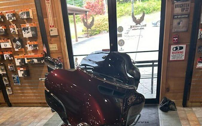 2019 Harley-Davidson Electra Glide Ultra Classic Twisted Cherry