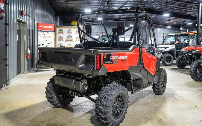 2025 Honda Pioneer 1000 Deluxe