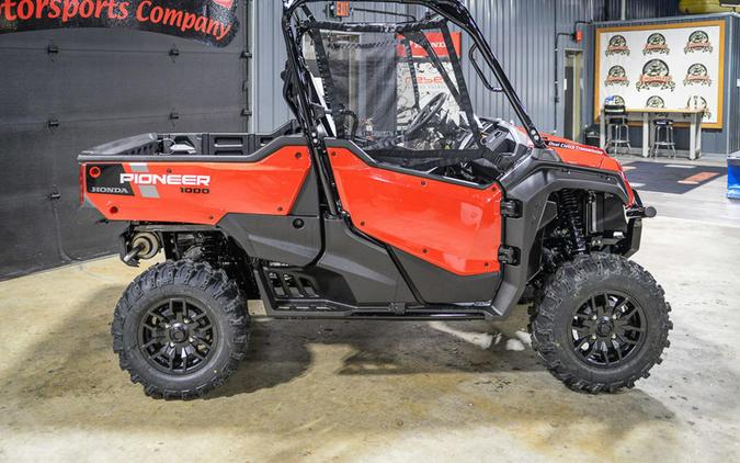 2025 Honda Pioneer 1000 Deluxe