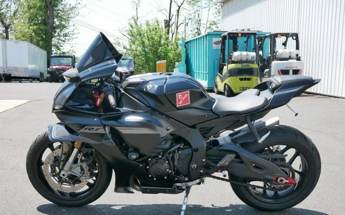 2025 Yamaha YZF R1