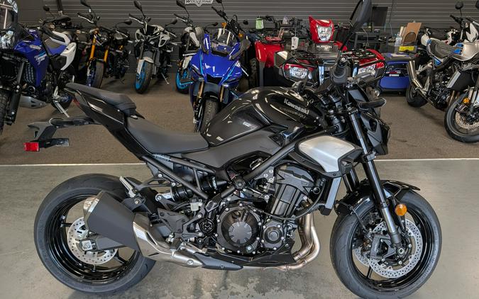 2025 Kawasaki Z900 ABS
