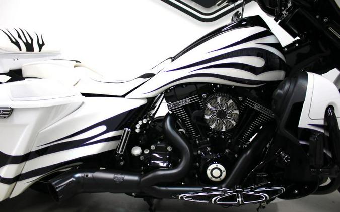 2016 Harley Davidson Street Glide CVO FLHXSE Screamin Eagle
