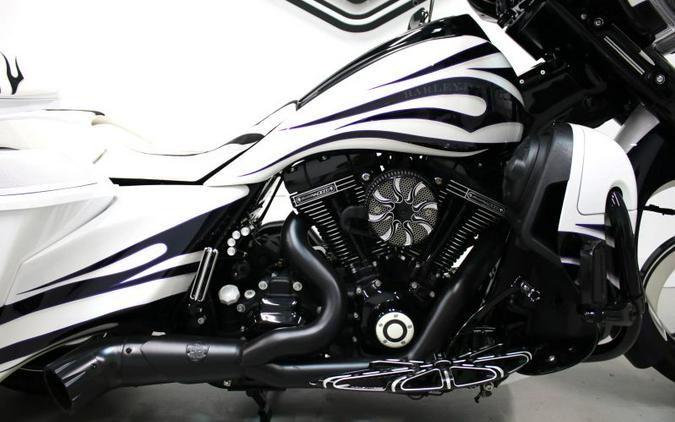 2016 Harley Davidson Street Glide CVO FLHXSE Screamin Eagle