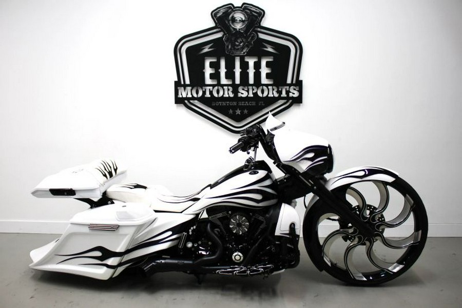 2016 Harley Davidson Street Glide CVO FLHXSE Screamin Eagle