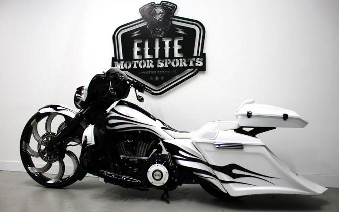 2016 Harley Davidson Street Glide CVO FLHXSE Screamin Eagle