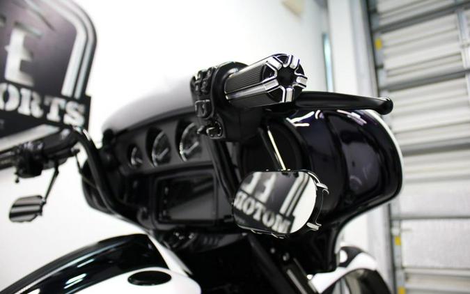 2016 Harley Davidson Street Glide CVO FLHXSE Screamin Eagle