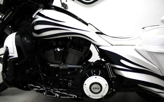2016 Harley Davidson Street Glide CVO FLHXSE Screamin Eagle