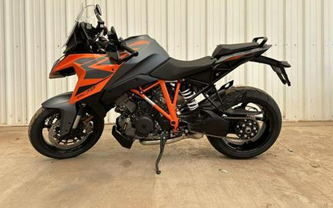 2023 KTM 1290 Super Duke GT